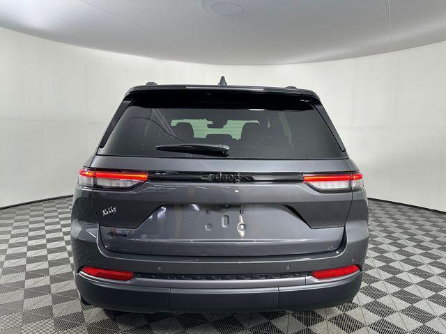 new 2026 Jeep Grand Cherokee car, priced at $48,945