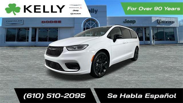 new 2026 Chrysler Pacifica car, priced at $47,424