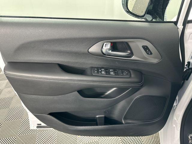 new 2026 Chrysler Pacifica car, priced at $46,424