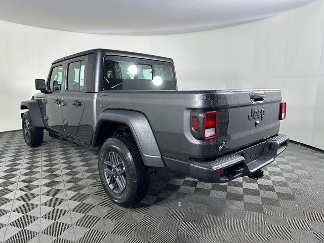 new 2026 Jeep Gladiator car, priced at $42,727