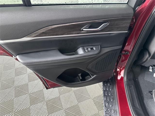 new 2025 Jeep Grand Cherokee car, priced at $49,763