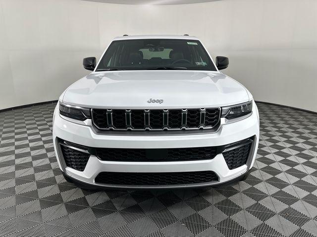 new 2026 Jeep Grand Cherokee car, priced at $49,405