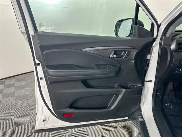 used 2022 Honda Pilot car, priced at $25,995