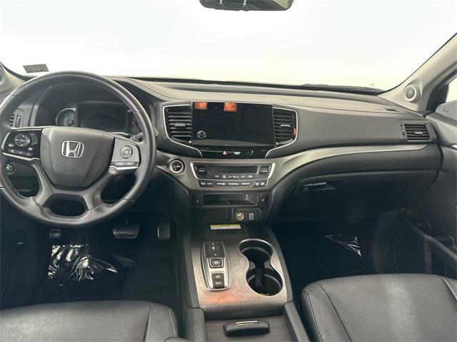 used 2022 Honda Pilot car, priced at $25,995
