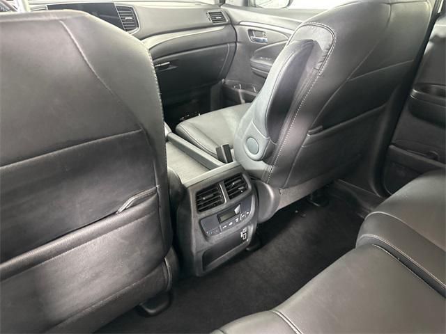 used 2022 Honda Pilot car, priced at $25,995