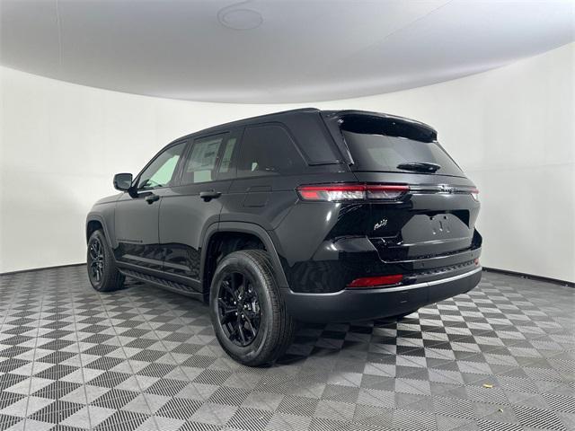 new 2025 Jeep Grand Cherokee car, priced at $42,499
