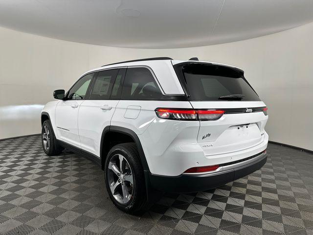 new 2026 Jeep Grand Cherokee car, priced at $48,429