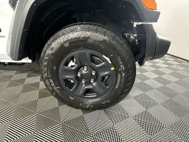 new 2026 Jeep Wrangler car, priced at $41,530