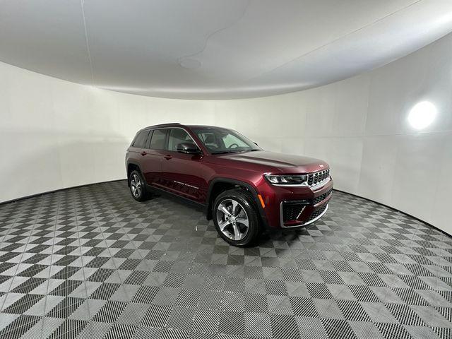 new 2026 Jeep Grand Cherokee car, priced at $48,429