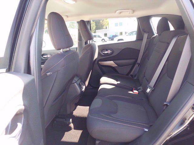 used 2017 Jeep Cherokee car