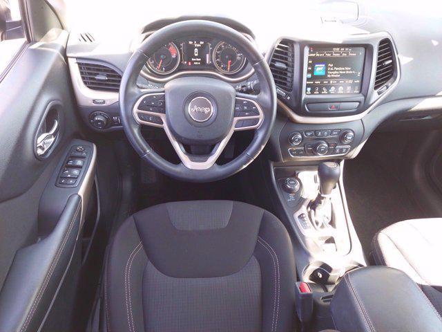 used 2017 Jeep Cherokee car