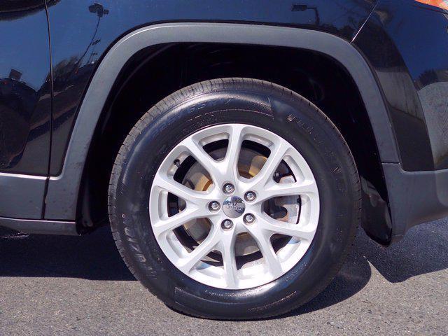 used 2017 Jeep Cherokee car