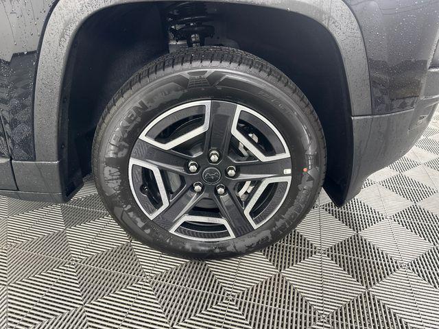 new 2026 Jeep Cherokee car, priced at $43,386