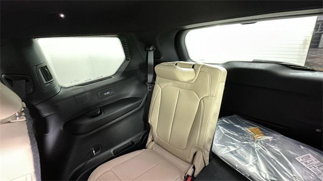 new 2025 Jeep Grand Cherokee L car, priced at $47,571