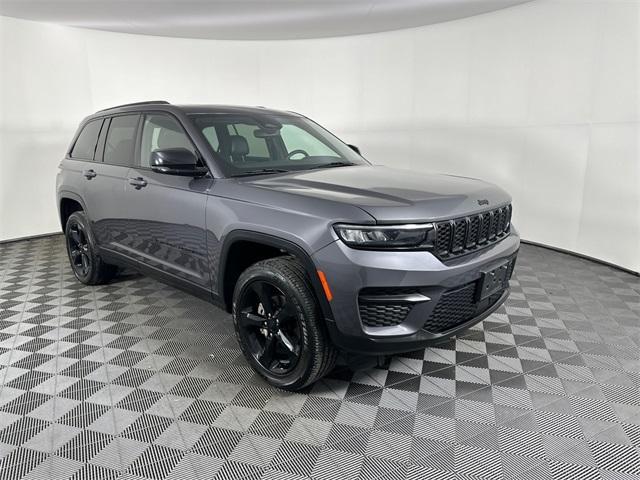 used 2023 Jeep Grand Cherokee car, priced at $34,995