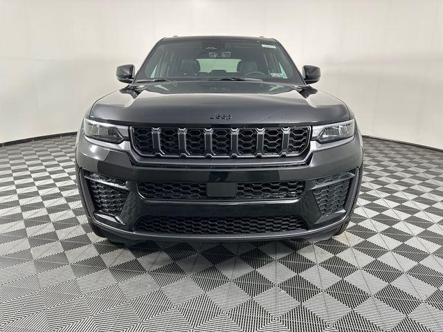 new 2026 Jeep Grand Cherokee car, priced at $42,882