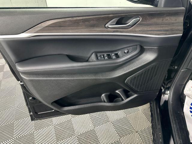 new 2026 Jeep Grand Cherokee car, priced at $42,882