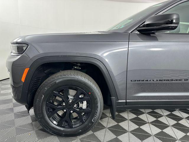 new 2026 Jeep Grand Cherokee L car, priced at $45,703