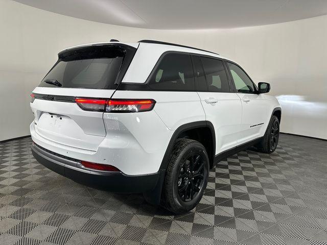 new 2026 Jeep Grand Cherokee car, priced at $48,350