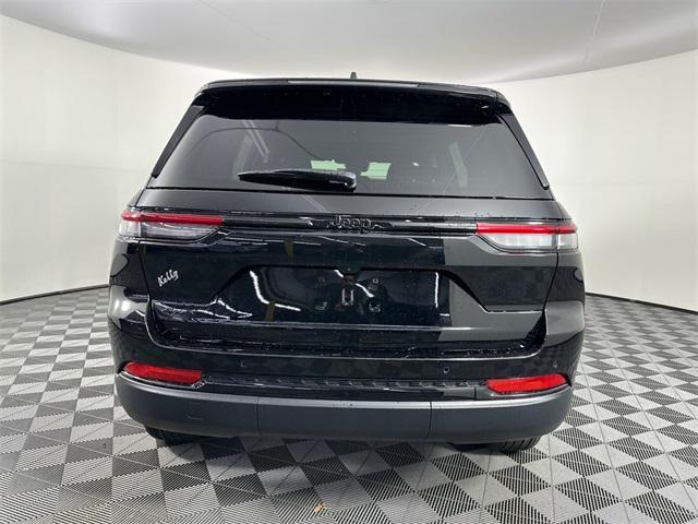 new 2025 Jeep Grand Cherokee car, priced at $42,499