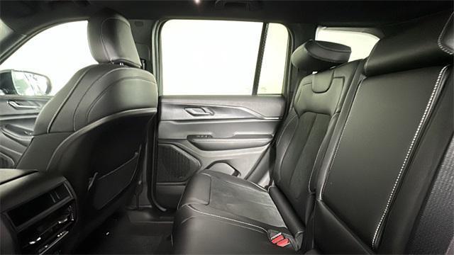 new 2025 Jeep Grand Cherokee car, priced at $42,499