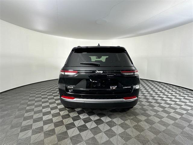 new 2026 Jeep Grand Cherokee car, priced at $48,992