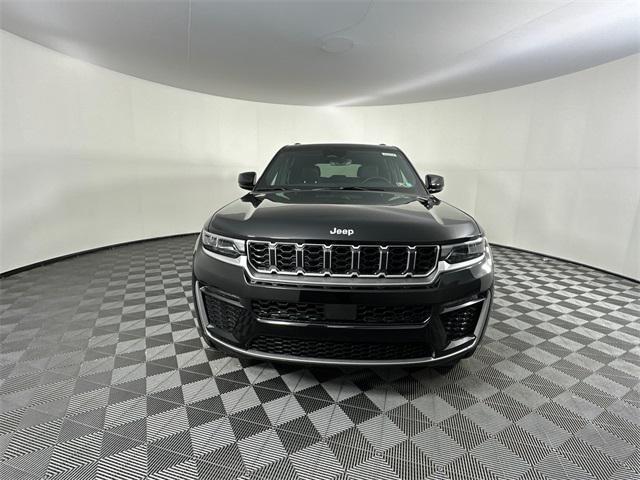 new 2026 Jeep Grand Cherokee car, priced at $48,992