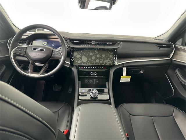 new 2026 Jeep Grand Cherokee car, priced at $48,992