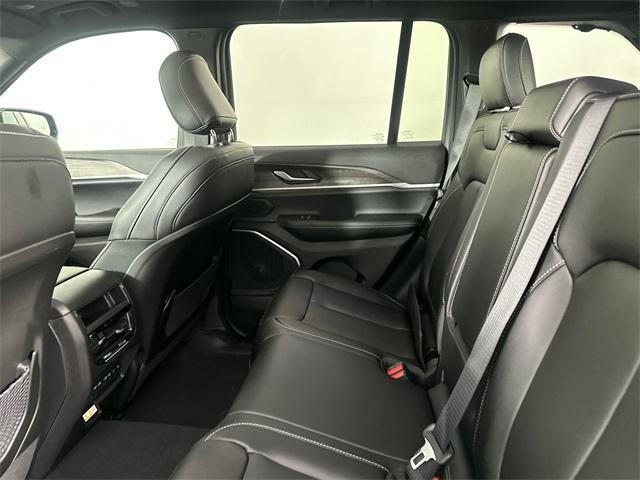 new 2026 Jeep Grand Cherokee car, priced at $48,992