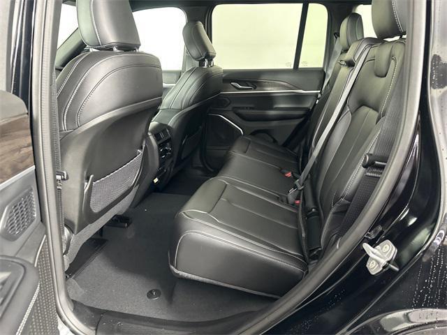 new 2026 Jeep Grand Cherokee car, priced at $48,992