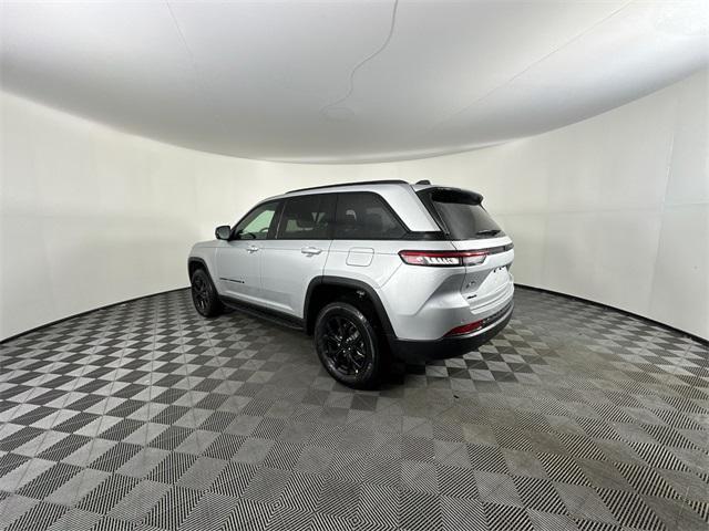 new 2025 Jeep Grand Cherokee car, priced at $43,087