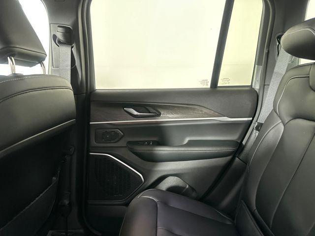 new 2026 Jeep Grand Cherokee car, priced at $48,965