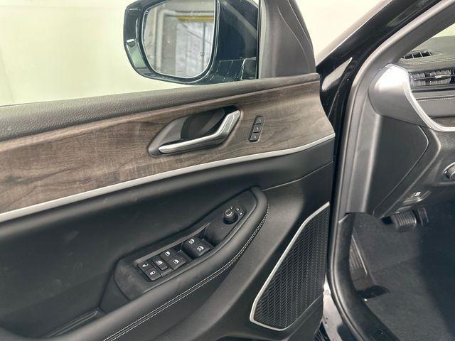 new 2026 Jeep Grand Cherokee car, priced at $48,965