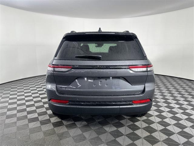 new 2025 Jeep Grand Cherokee car, priced at $49,763