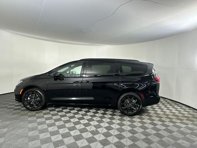 new 2026 Chrysler Pacifica car, priced at $53,460