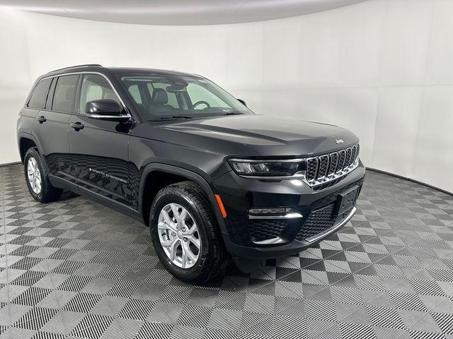 used 2023 Jeep Grand Cherokee car, priced at $30,946