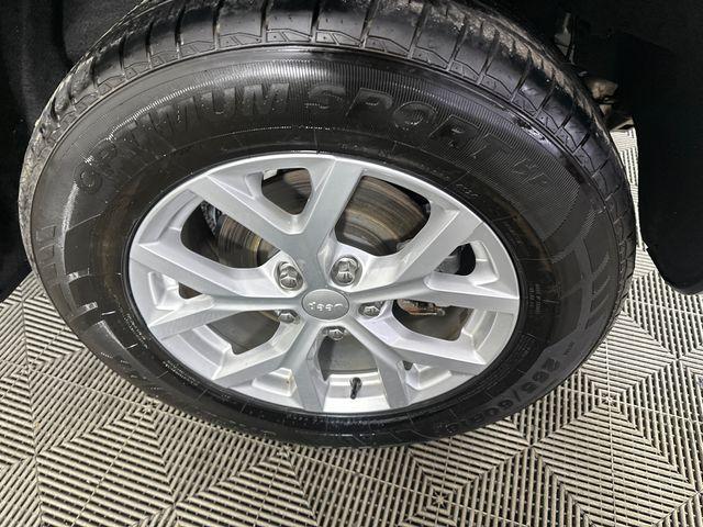 used 2023 Jeep Grand Cherokee car, priced at $30,946