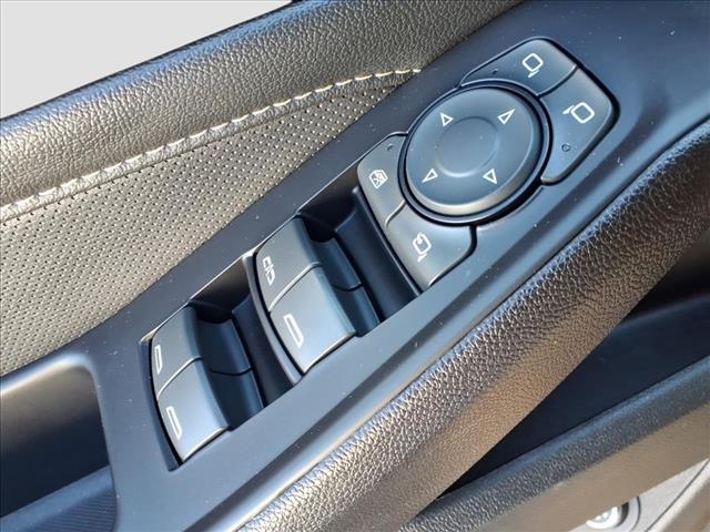 used 2023 Chevrolet Traverse car, priced at $38,900