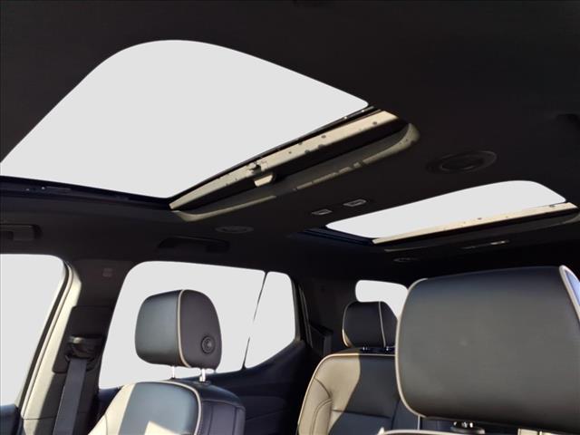 used 2023 Chevrolet Traverse car, priced at $38,900