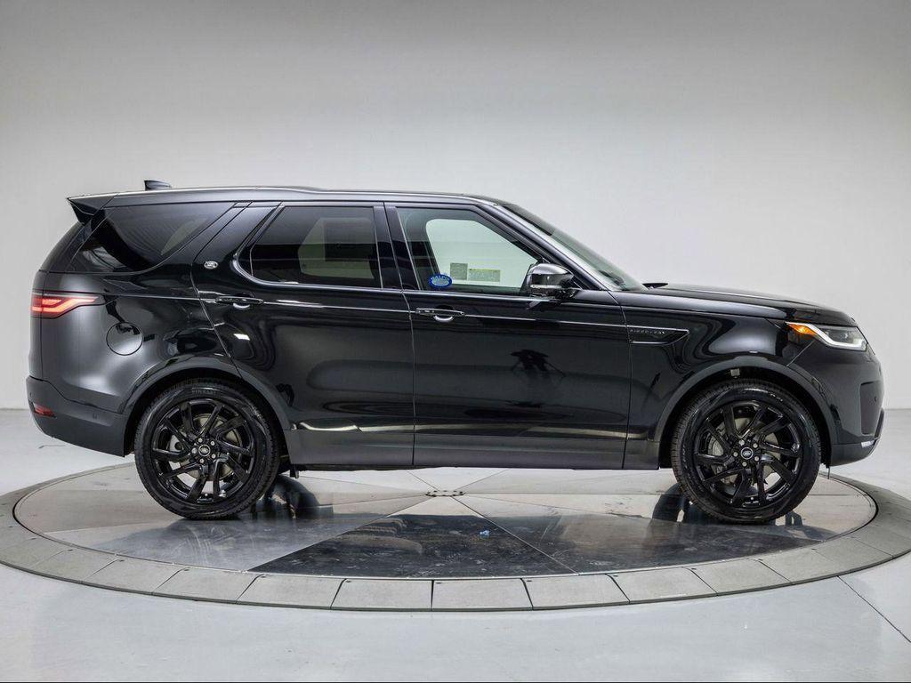 new 2025 Land Rover Discovery car, priced at $68,343