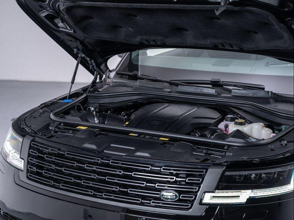 new 2025 Land Rover Range Rover car
