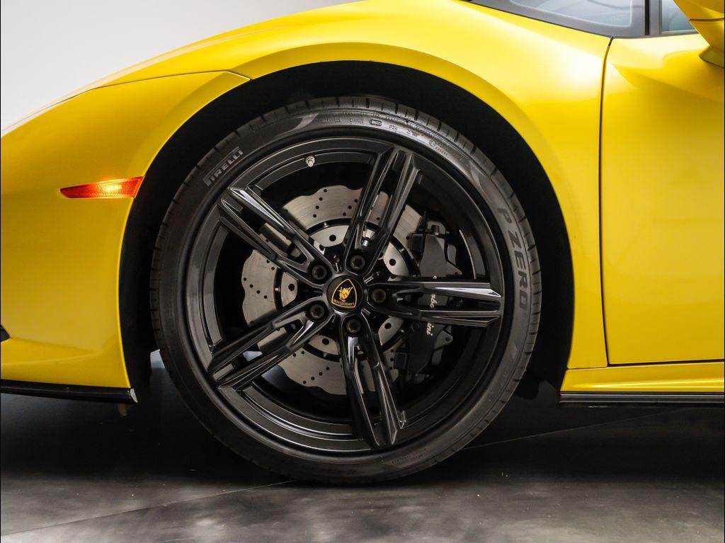 used 2020 Lamborghini Huracan EVO car, priced at $279,950