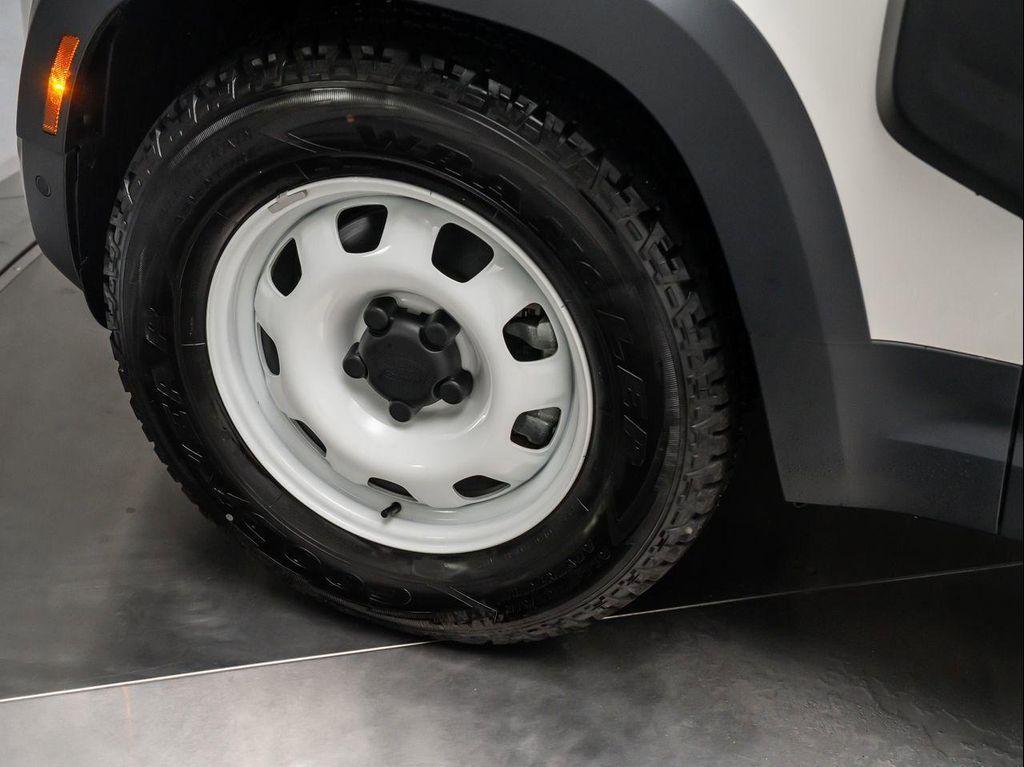 new 2024 Land Rover Defender car