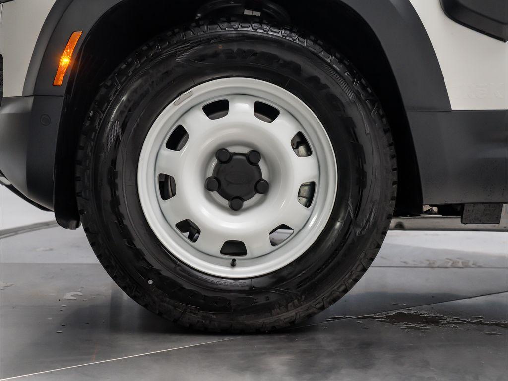 new 2024 Land Rover Defender car