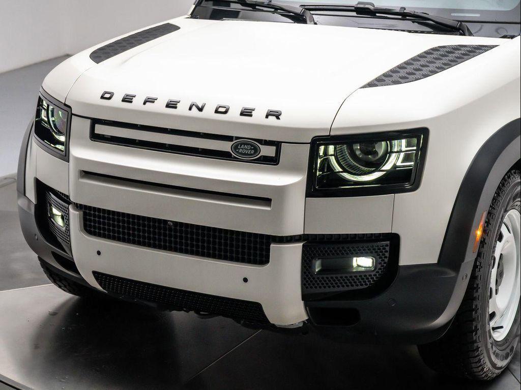 new 2024 Land Rover Defender car