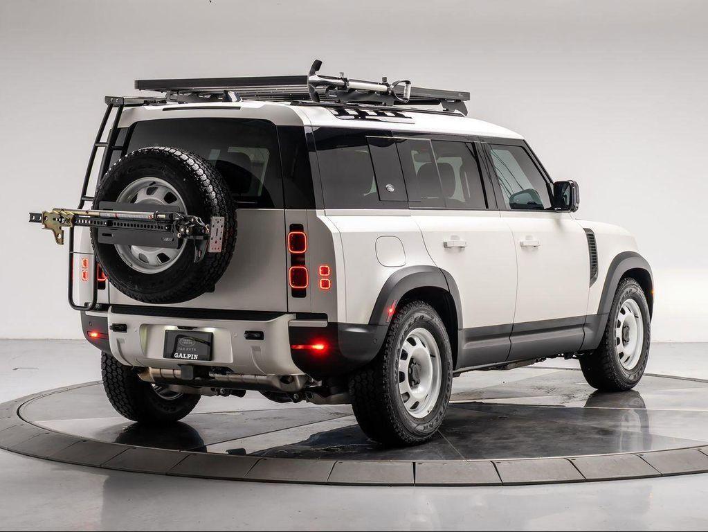 new 2024 Land Rover Defender car