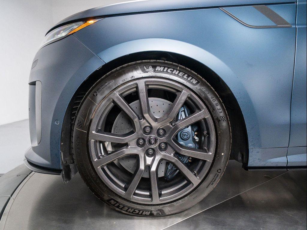 new 2025 Land Rover Range Rover Sport car