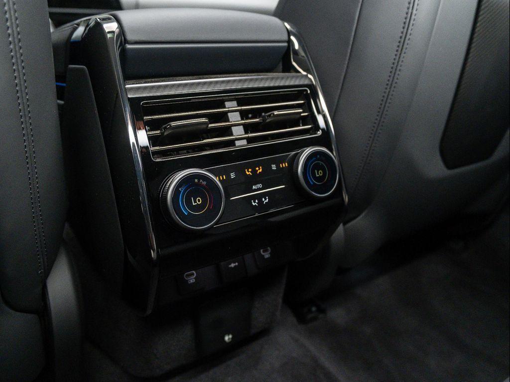 new 2025 Land Rover Range Rover Sport car