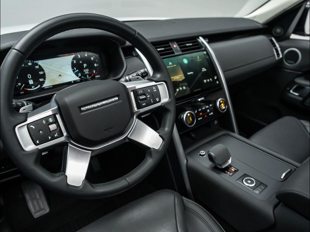new 2024 Land Rover Discovery car, priced at $64,675