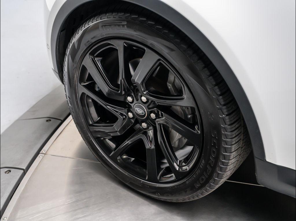 new 2024 Land Rover Discovery car, priced at $64,675